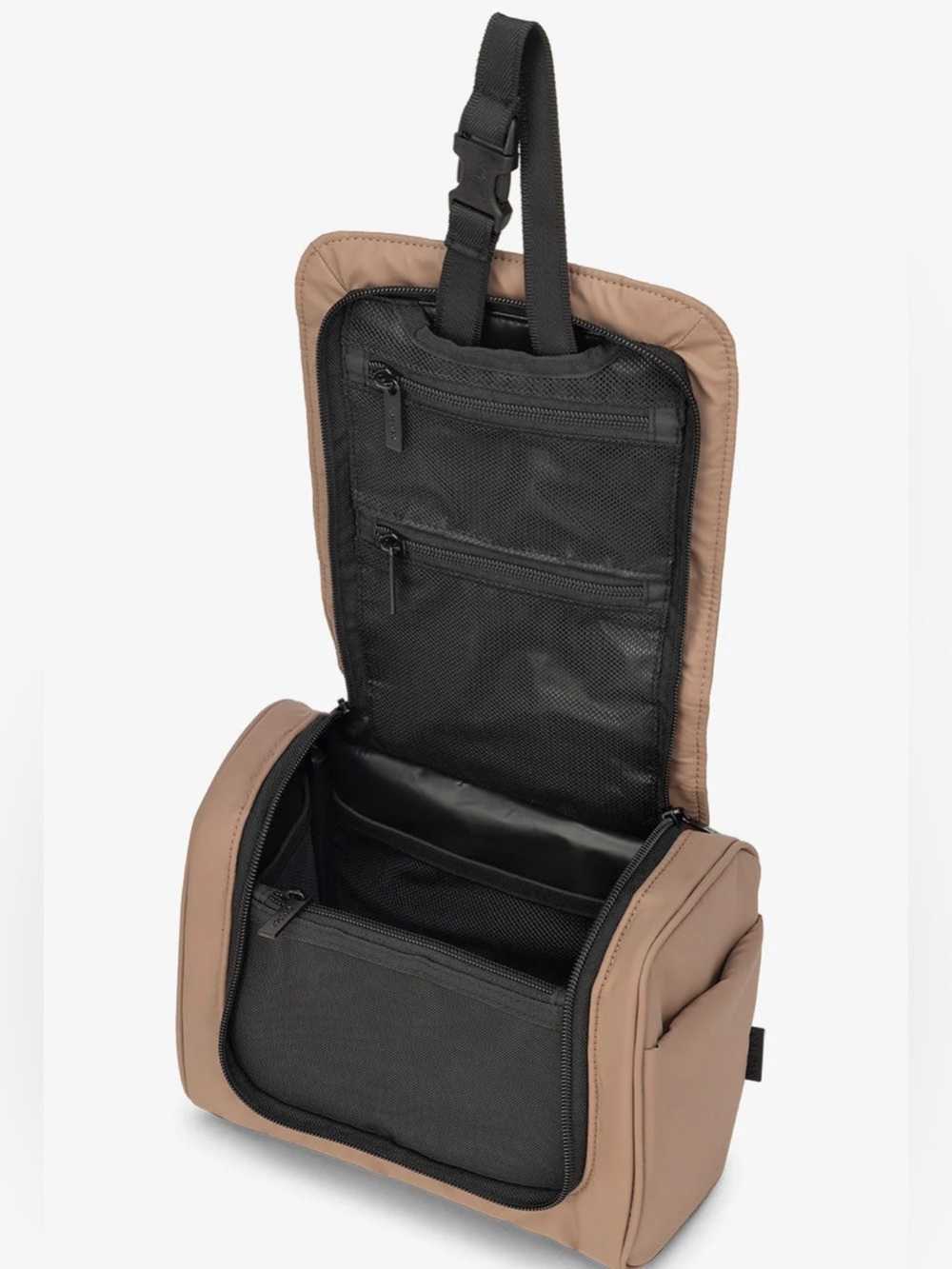 CALPAK Luka Hanging Toiletry Bag in Chocolate NWT✅